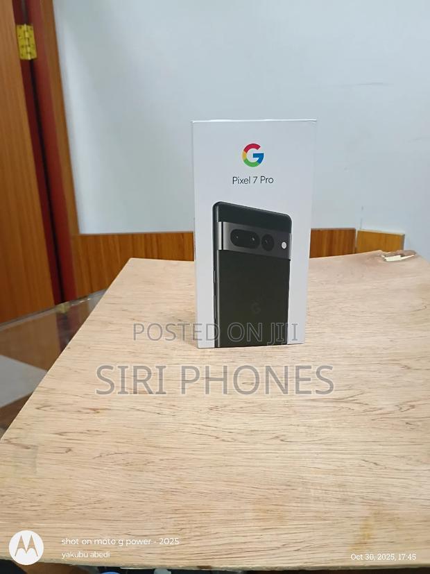 New Google Pixel 7 Pro 128 GB Black photo 3