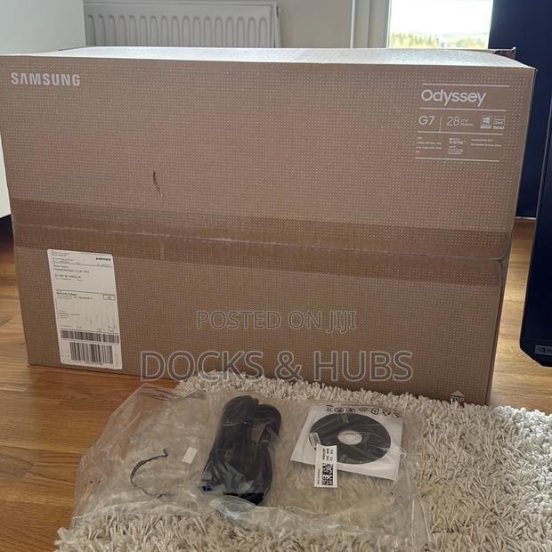Samsung G7 Odyssey / 144hz / 1ms / G-Sync / Wireless Gaming Monitor photo 2