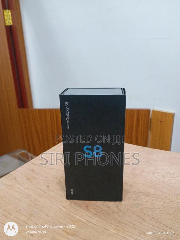 New Samsung Galaxy S8 64 GB Black · Photo 4