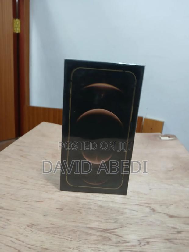 New Apple iPhone 12 Pro Max 128 GB Gold photo 2