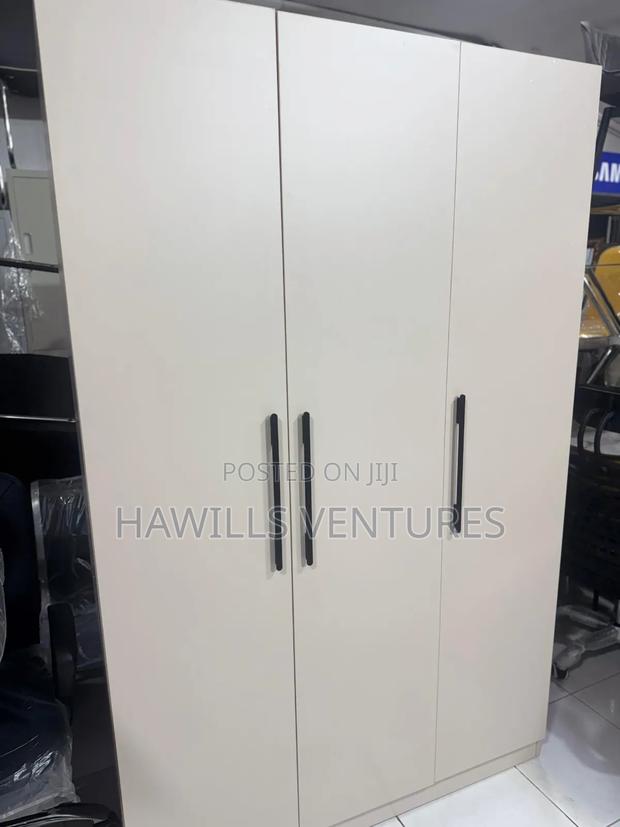 Classic Wardrobe 3d00rs photo 2