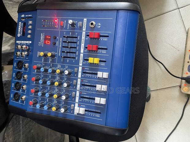 Yamaha Pmx402d 4 Channel Powered Mixer With Digital Effects · Photo 3