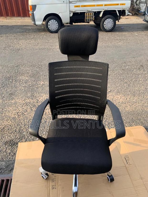Office Swivel Adjustable Chair · Photo 2
