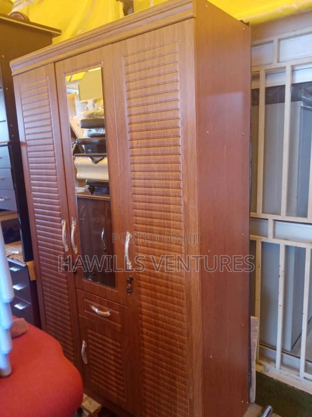 Free Standing Wardrobe · Photo 2