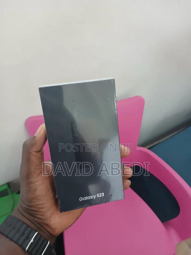 New Samsung Galaxy S23 256 GB Black photo 2