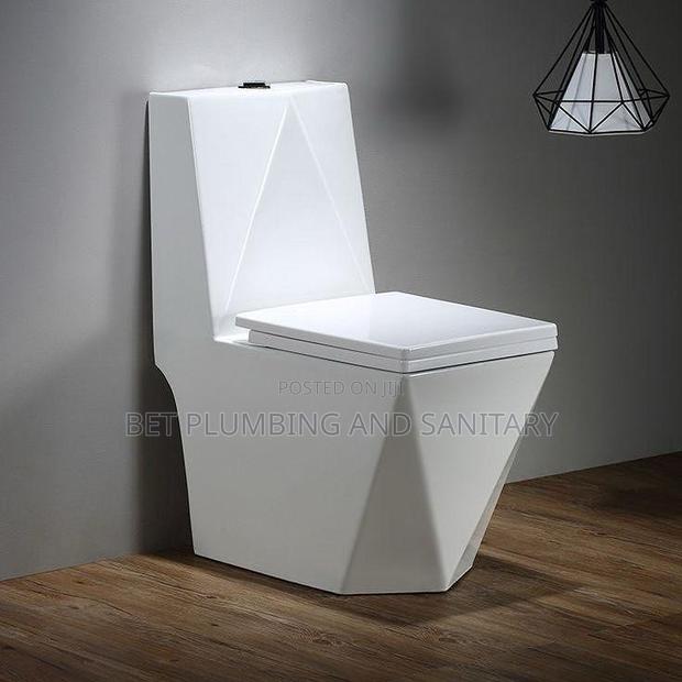 Imported Diamond Water Closet_combine Slow Close Wc · Photo 2