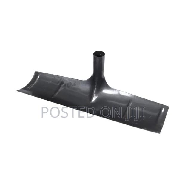Manure Scrapper/Rake · Photo 3