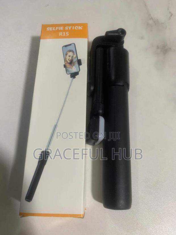 R15 Selfie Stick photo 4