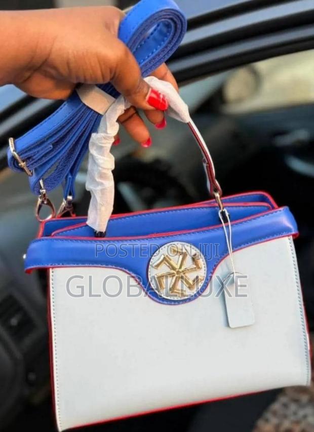 Trendy Ladies Handbag – Stylish Durable Fashion Accessor