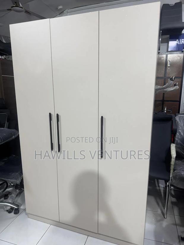 Three - Door Wardrobe With Shelving · Photo 3