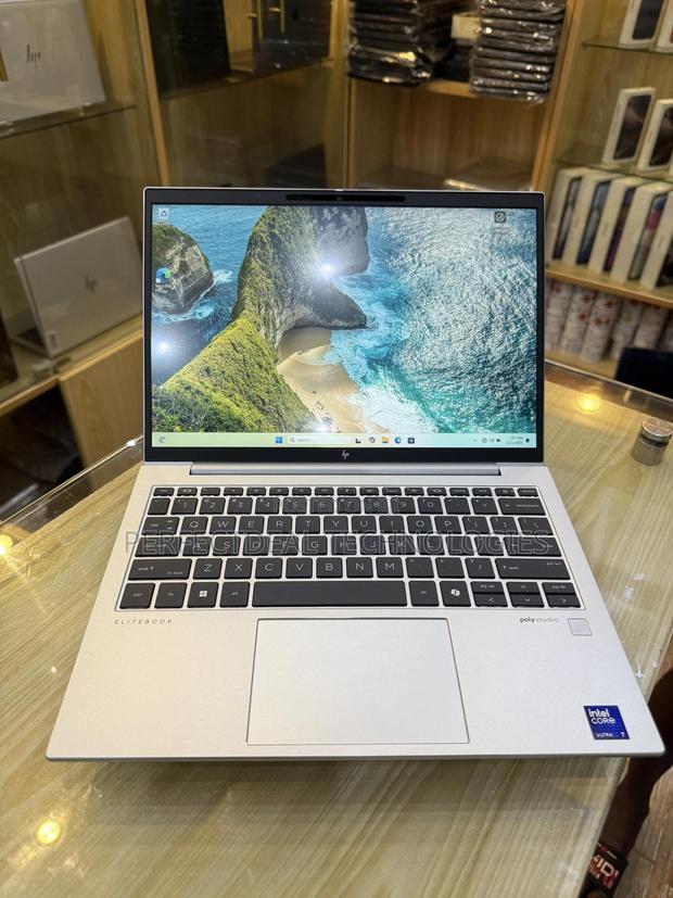 New Laptop HP EliteBook 830 G9 32GB Intel Core Ultra 7 SSD 512GB