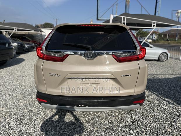 Honda CR-V 2019 Gold