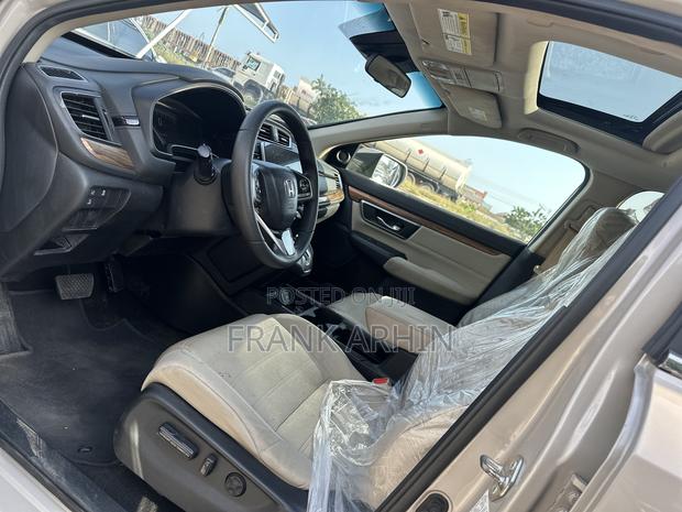 Honda CR-V 2019 Gold