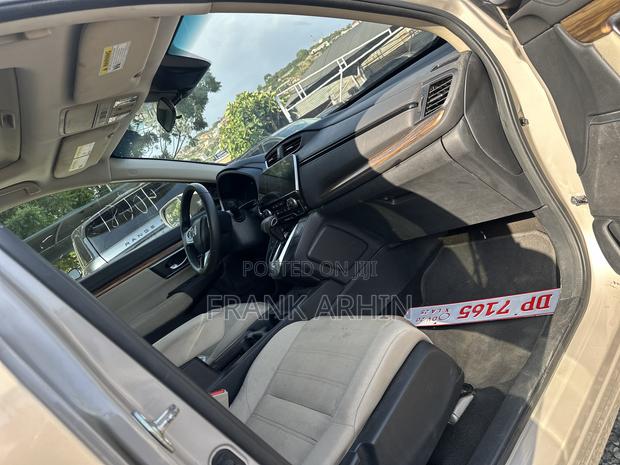 Honda CR-V 2019 Gold