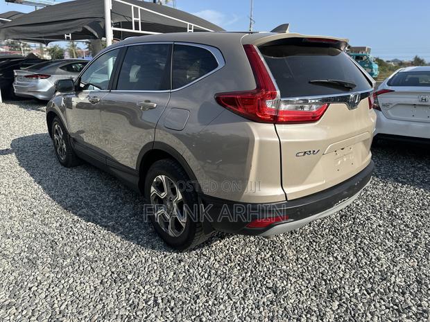 Honda CR-V 2019 Gold
