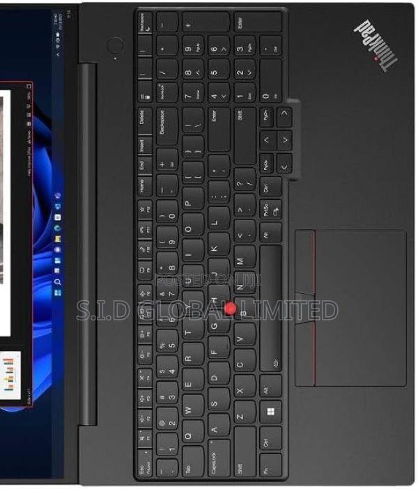 New Laptop Lenovo ThinkPad E16 G1 8GB Intel Core i5 SSD 512GB photo 3