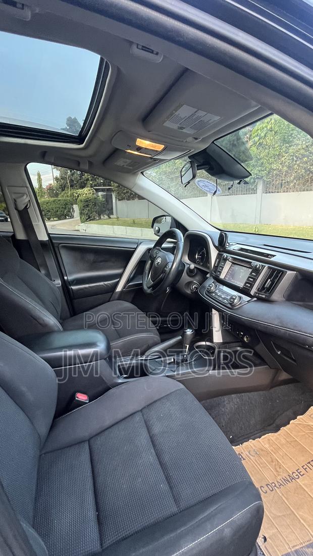 Toyota RAV4 XLE AWD (2.5L 4cyl 6A) 2017 Black photo 9