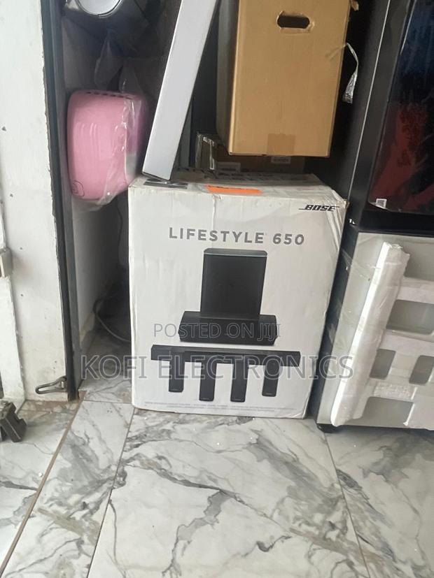 Bose Lifestyle 650 Signature Sound Package · Photo 2