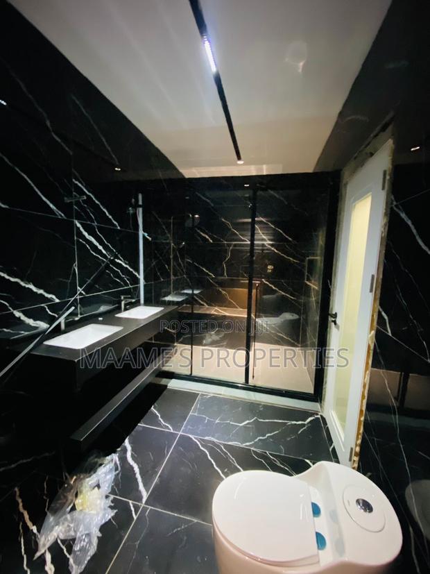4bdrm Duplex in Adenta for sale · Photo 4