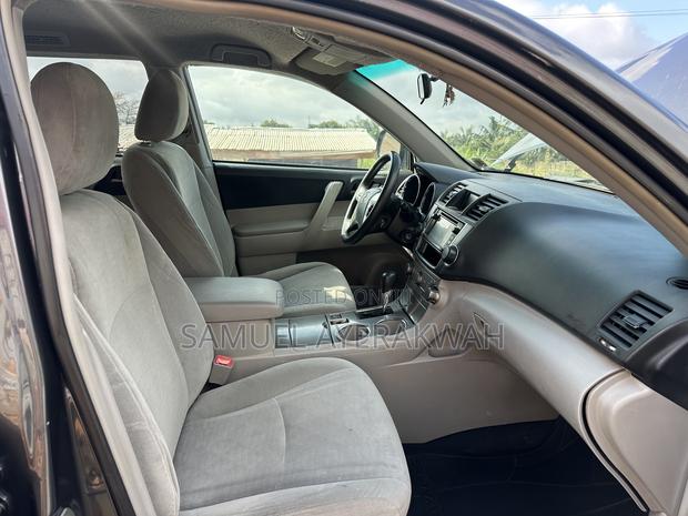 Toyota Highlander 2013 Gray