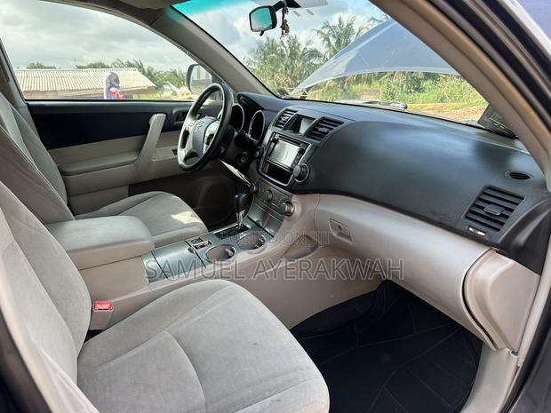 Toyota Highlander 2013 Gray