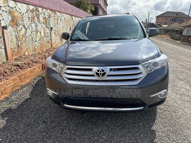 Toyota Highlander 2013 Gray