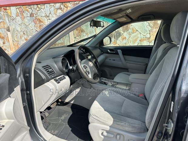 Toyota Highlander 2013 Gray