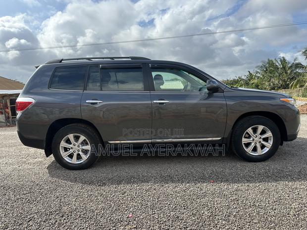 Toyota Highlander 2013 Gray