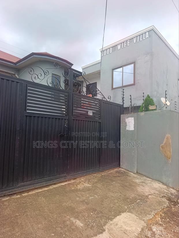2bdrm Apartment in Whitehouse, Pokuase for rent