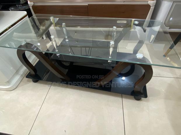 An Authentic Glass Center Table · Photo 2