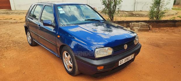 Volkswagen Golf 1.6 2000 Blue