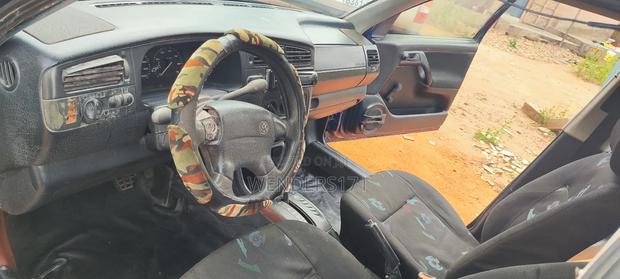 Volkswagen Golf 1.6 2000 Blue