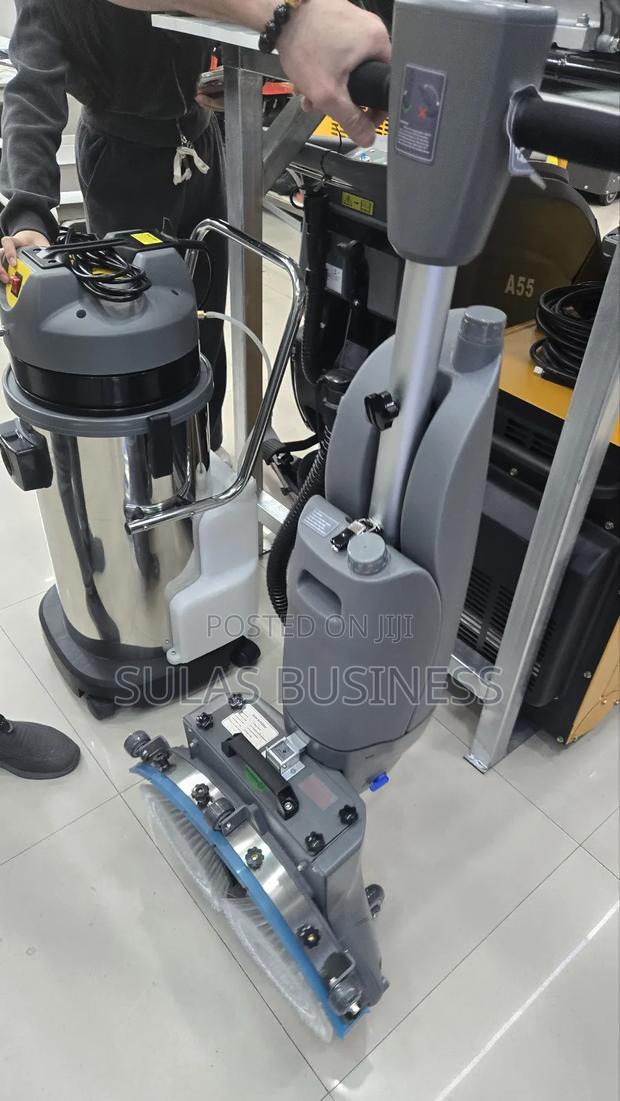 Cordless Floor Scrubbing Machine for Home Cleaning Purposes. photo 4