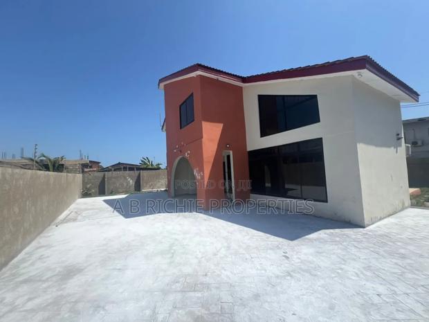 5bdrm House in Ab Richie Properties, Labone for rent · Photo 1