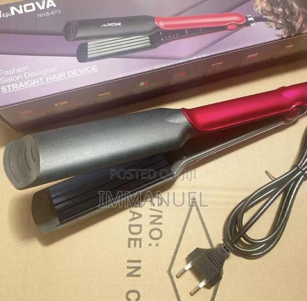 Quality Nova Hair Crimper · Photo 4