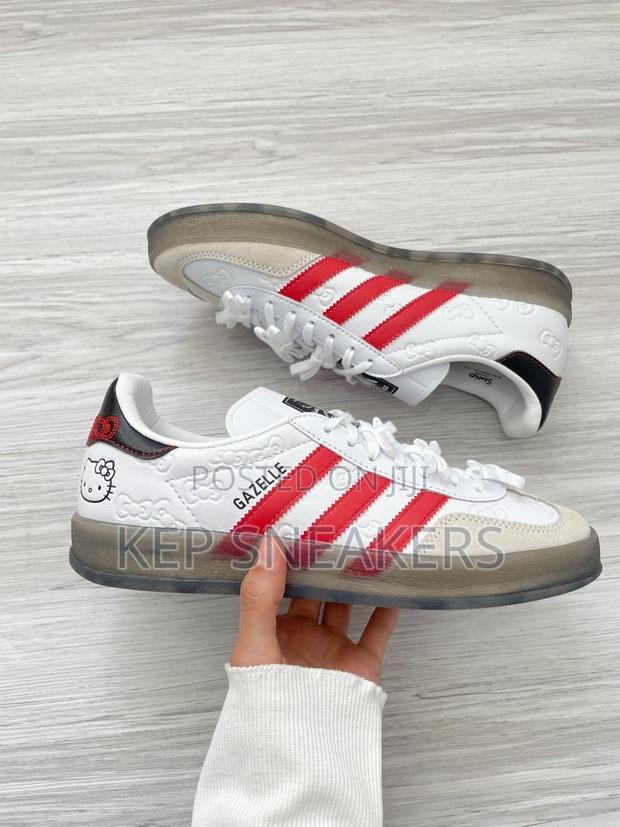 Adidas X Hello Kitty Gazelle · Photo 4