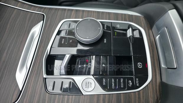 BMW X7 xDrive40i 2023 Black · Photo 4