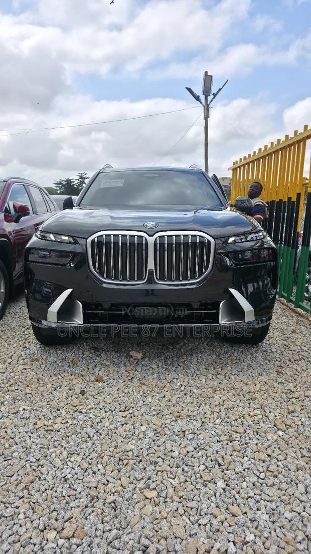 BMW X7 xDrive40i 2023 Black · Photo 2