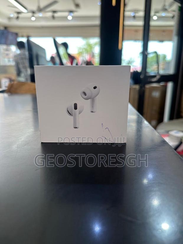Airpods Pro 3 Wireless Active Noise Cancellation · Photo 3