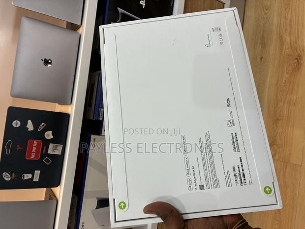 New Laptop Apple MacBook Air 2025 M4 13-Inch 16GB Apple M4 SSD 256GB photo 3