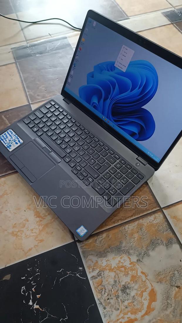 Laptop Dell Latitude 5501 16GB Intel Core I7 HDD+SSD 512GB