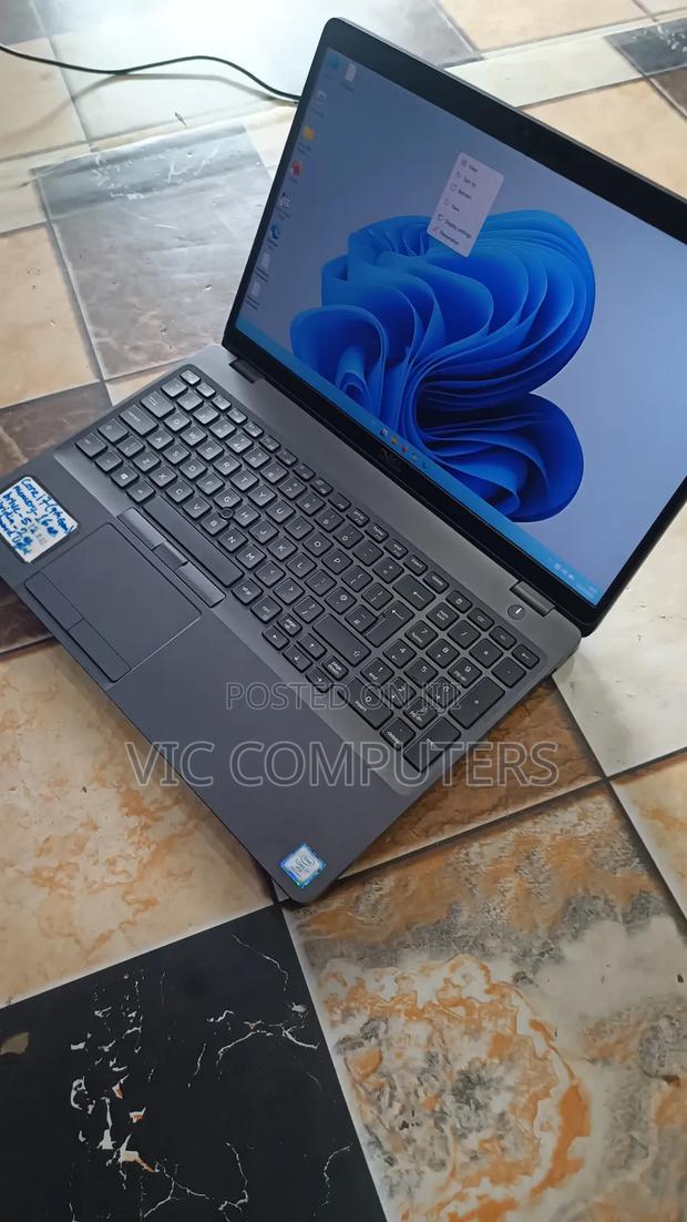 Laptop Dell Latitude 5501 16GB Intel Core I7 HDD+SSD 512GB photo 2
