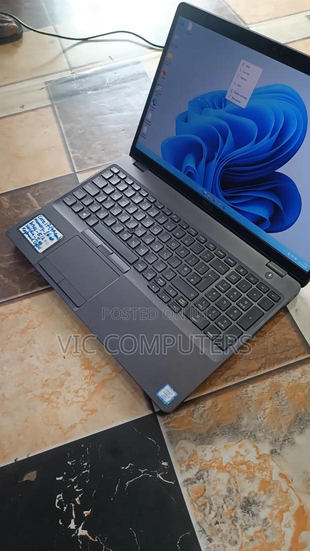 Laptop Dell Latitude 5501 16GB Intel Core I7 HDD+SSD 512GB photo 4