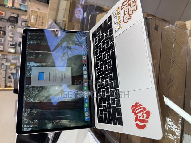 New Laptop Apple MacBook Pro 2019 8GB Intel Core I5 SSD 256GB