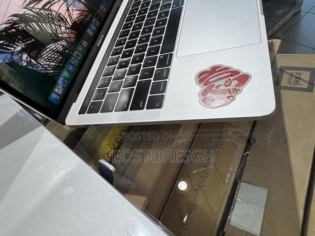 New Laptop Apple MacBook Pro 2019 8GB Intel Core I5 SSD 256GB photo 3