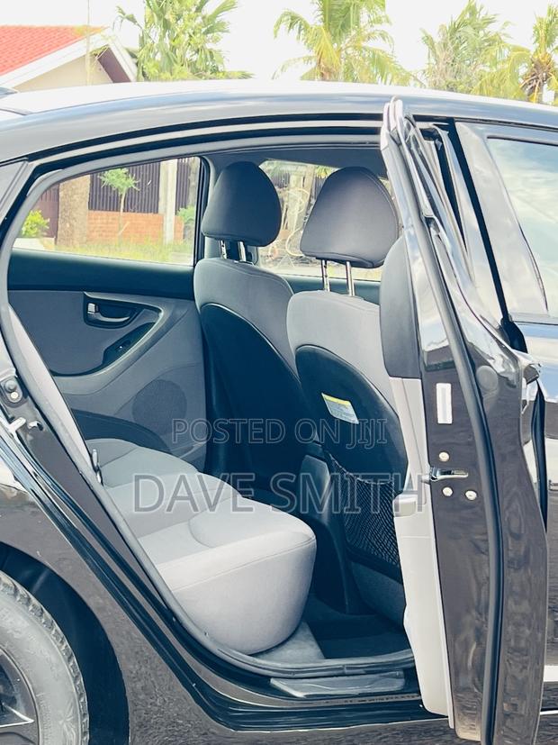 Hyundai Elantra SE 4dr Sedan (1.8L 4cyl 6M) 2014 Black