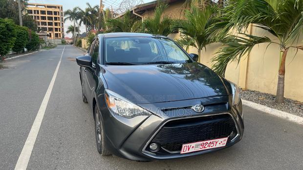 Toyota Yaris iA 1.5 FWD 2019 Gray