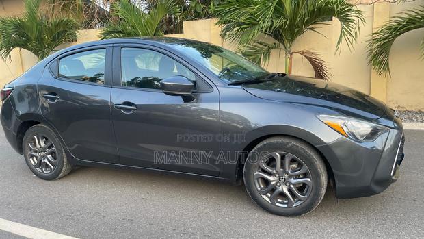 Toyota Yaris iA 1.5 FWD 2019 Gray