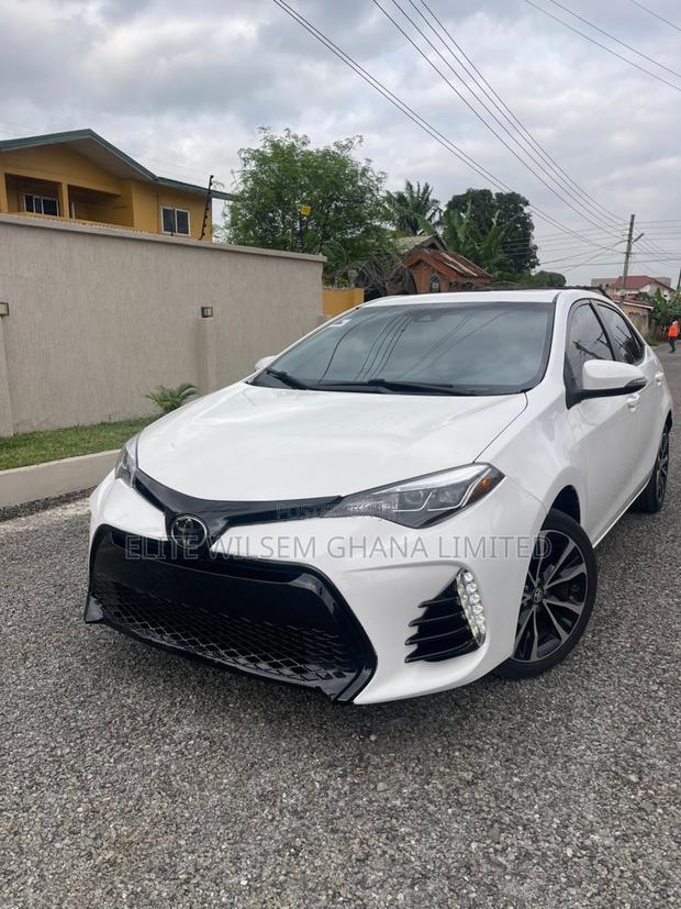 Toyota Corolla SE (1.8L 4cyl 2A) 2018 White · Photo 4