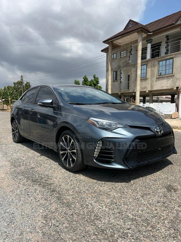 Toyota Corolla SE (1.8L 4cyl 2A) 2019 Gray · Photo 2